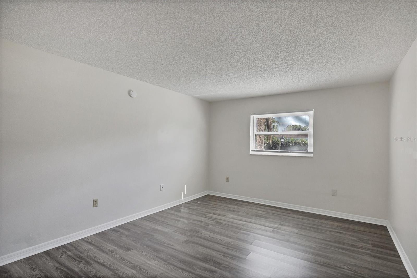 5800 Hollywood Blvd #312 Property Photo 16