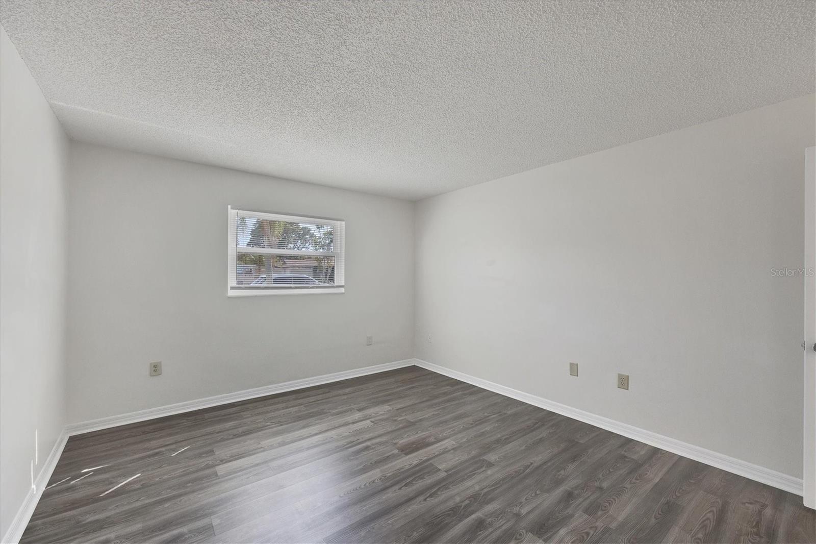 5800 Hollywood Blvd #312 Property Photo 17