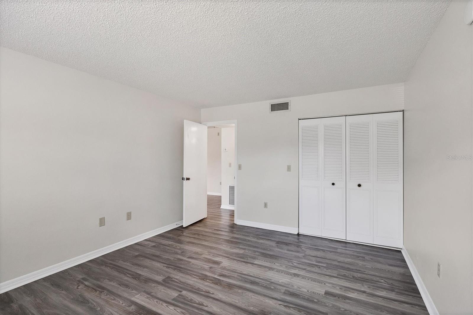 5800 Hollywood Blvd #312 Property Photo 18