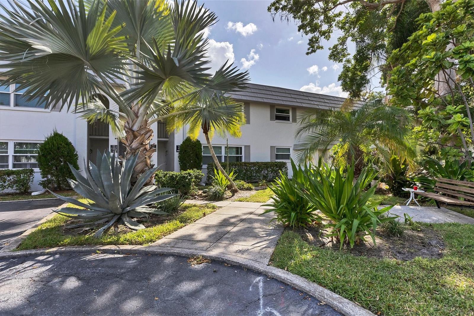 5800 Hollywood Blvd #312 Property Photo 25