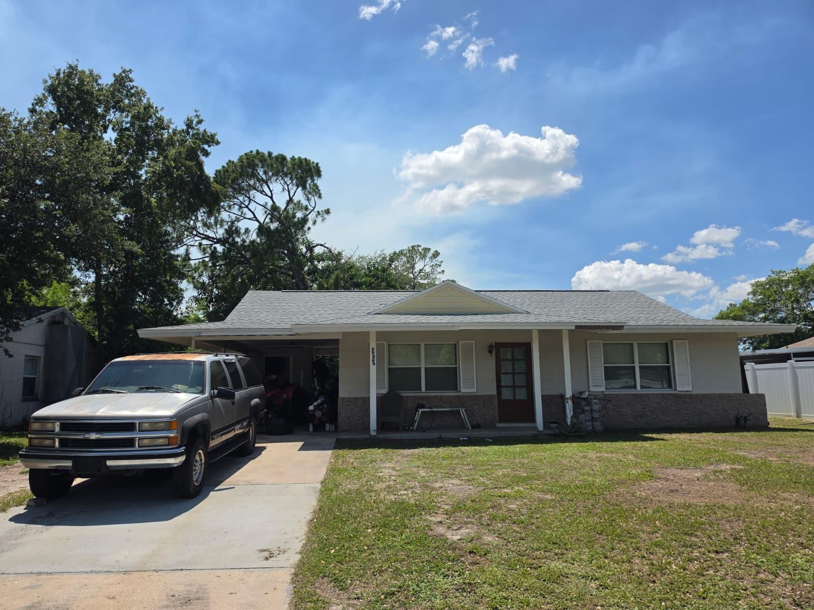 3940 Berkshire Dr Property Photo 1