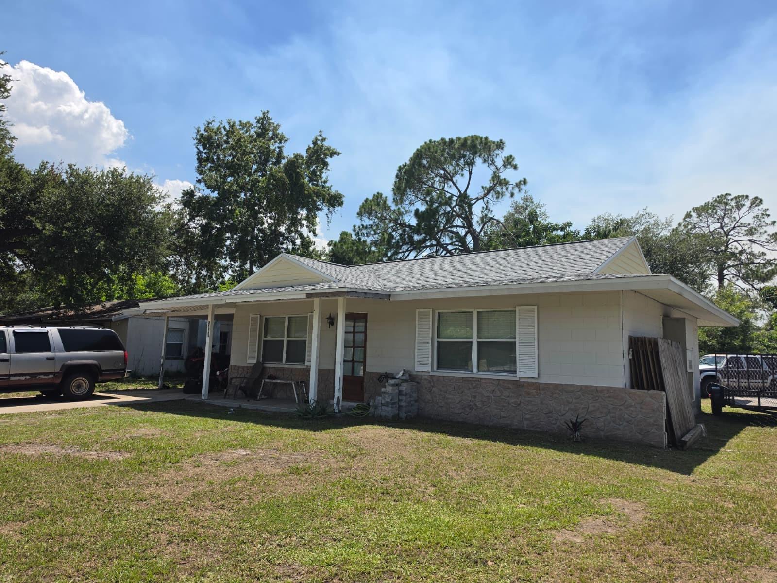 3940 Berkshire Dr Property Photo 3