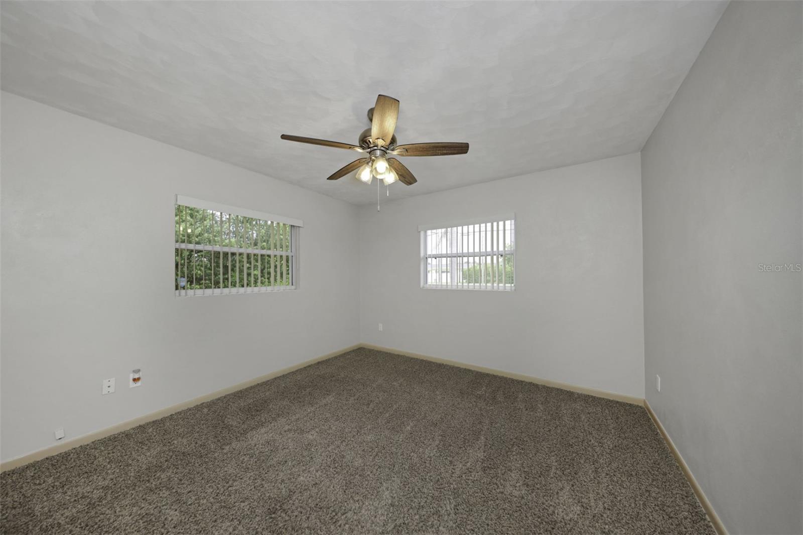 2077 Druid Rd E Property Photo 34