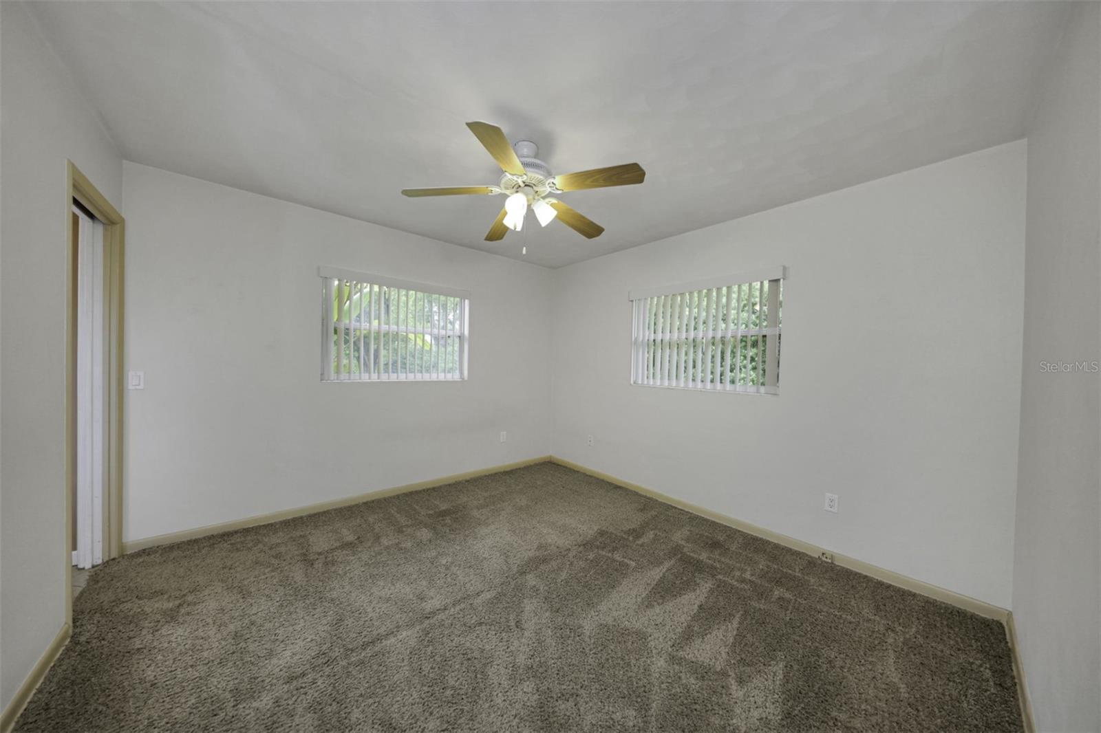 2077 Druid Rd E Property Photo 36