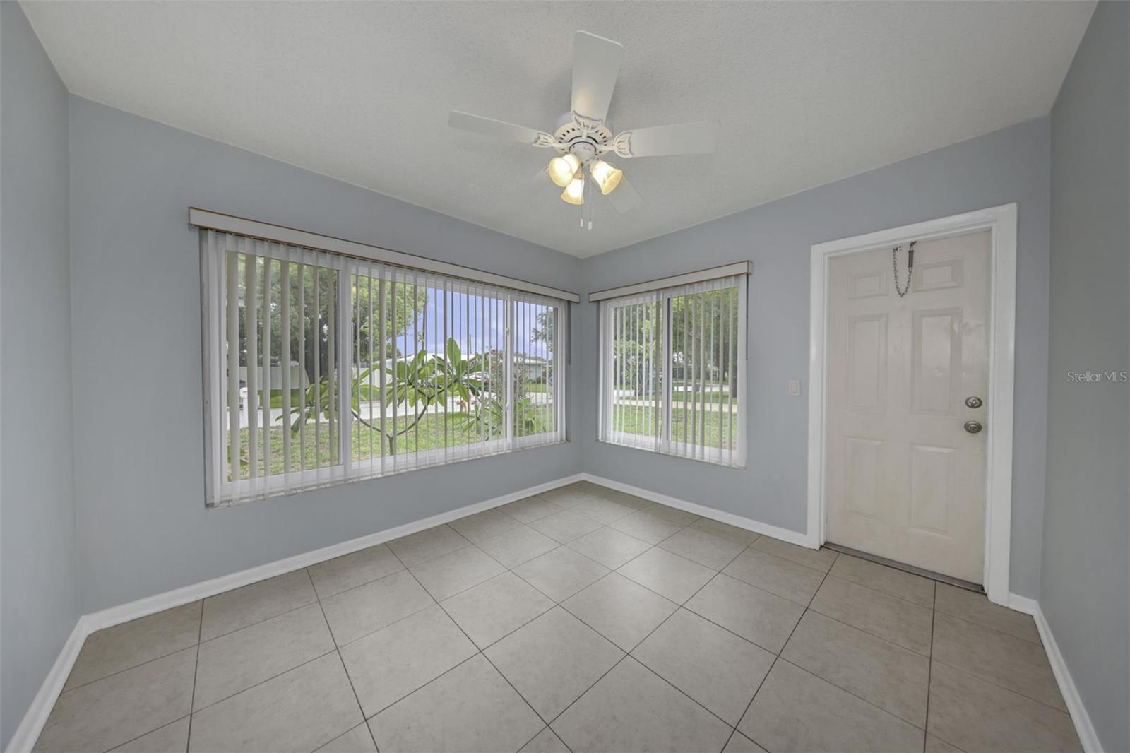 2077 Druid Rd E Property Photo 56