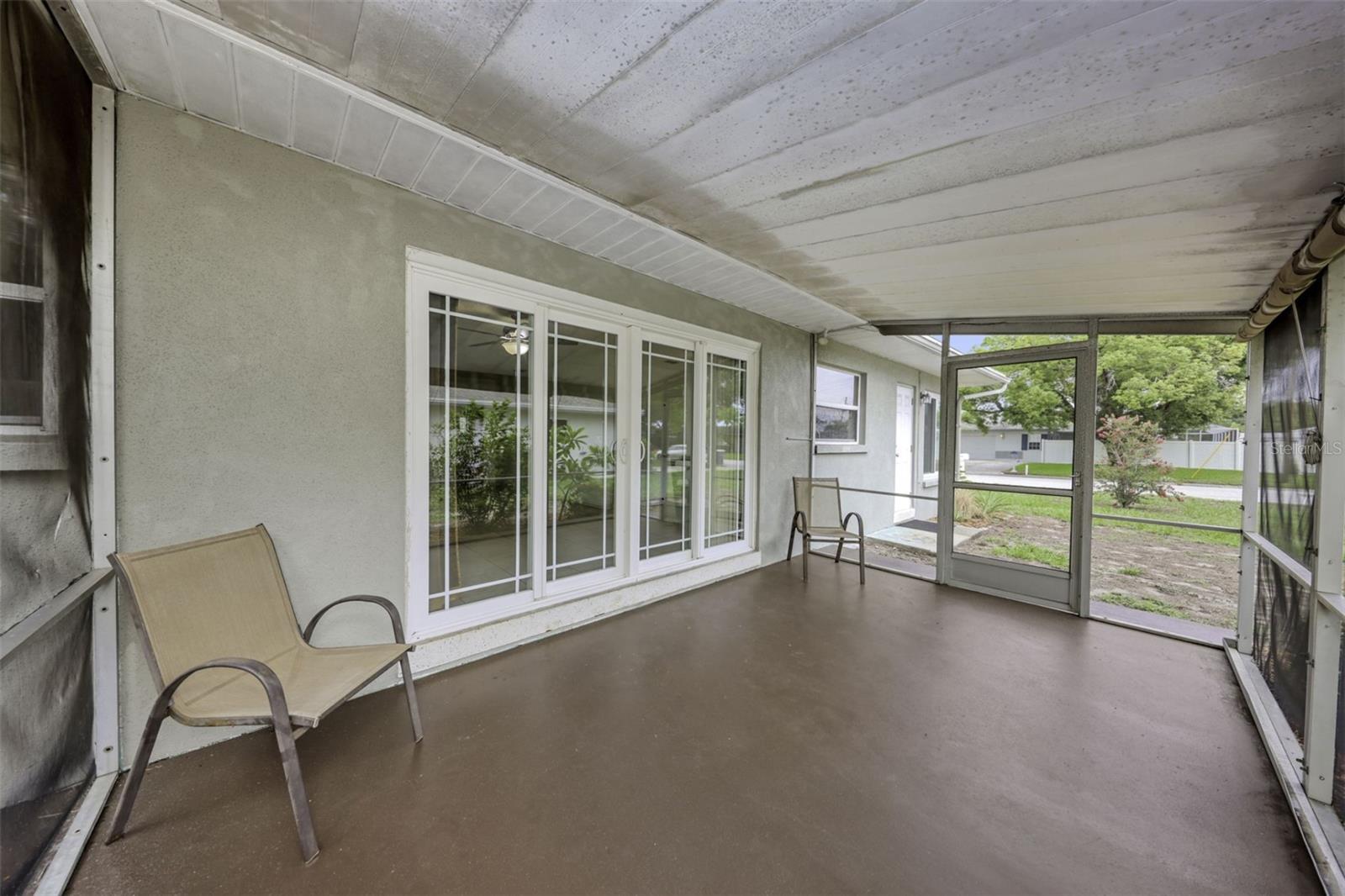 2077 Druid Rd E Property Photo 62