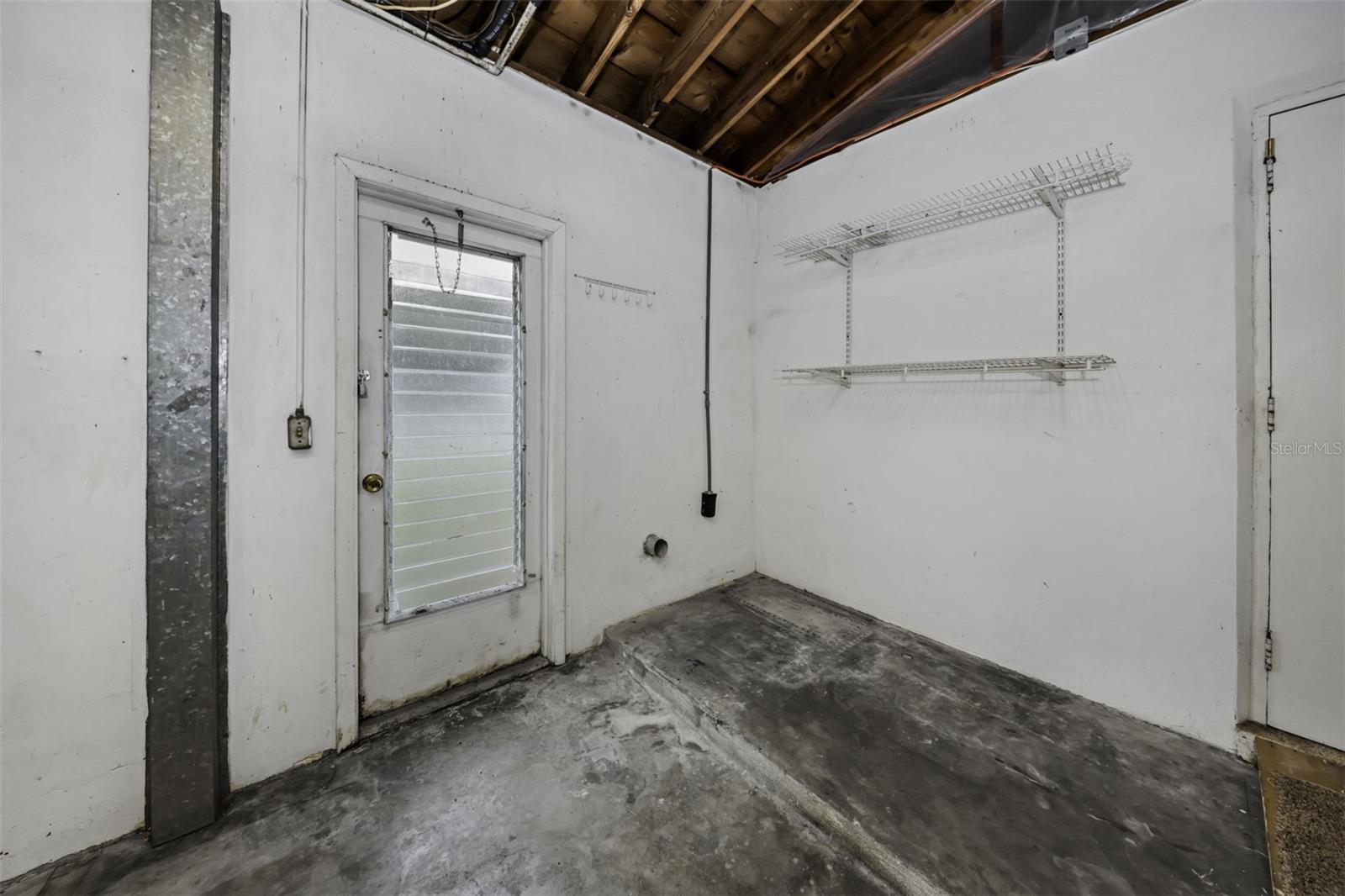 2077 Druid Rd E Property Photo 64