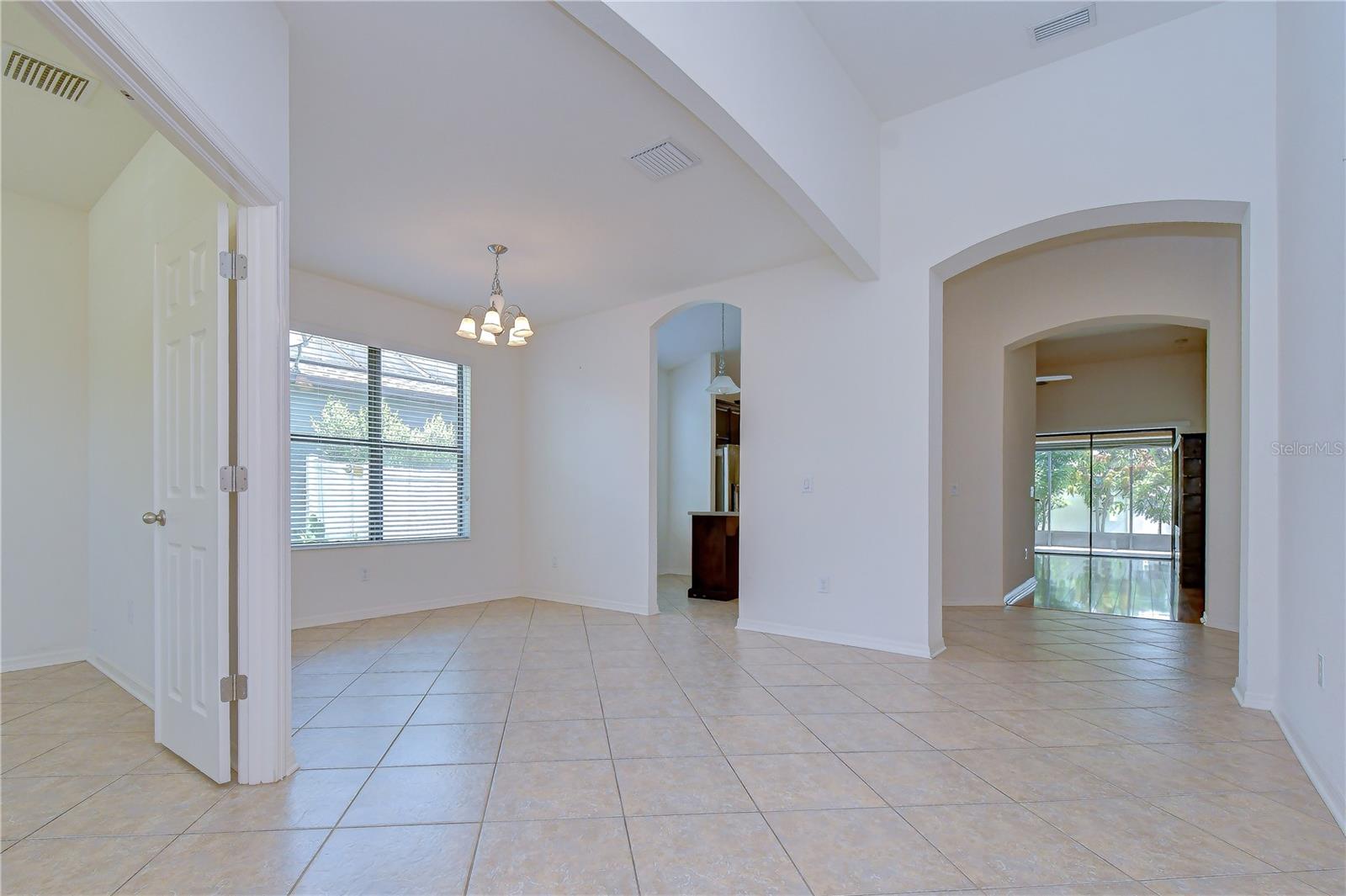 8443 White Poplar Dr Property Photo 30