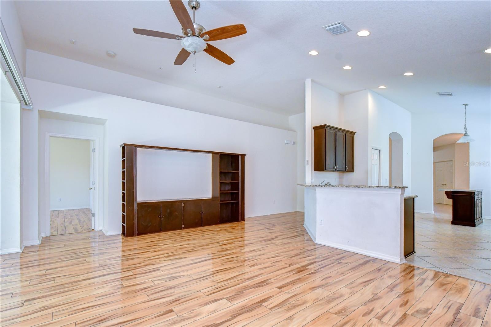 8443 White Poplar Dr Property Photo 38