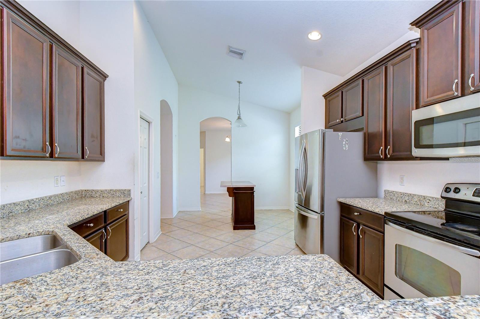8443 White Poplar Dr Property Photo 41