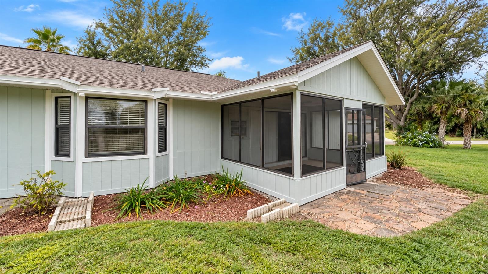 6232 Roberta Dr Property Photo 2