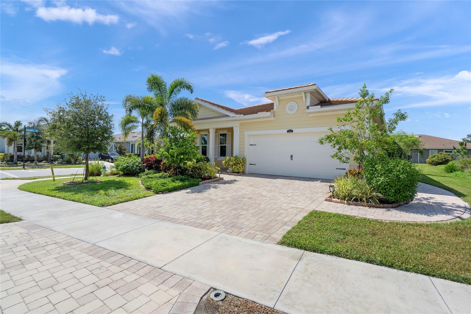 5690 Long Shore Loop Property Photo 1