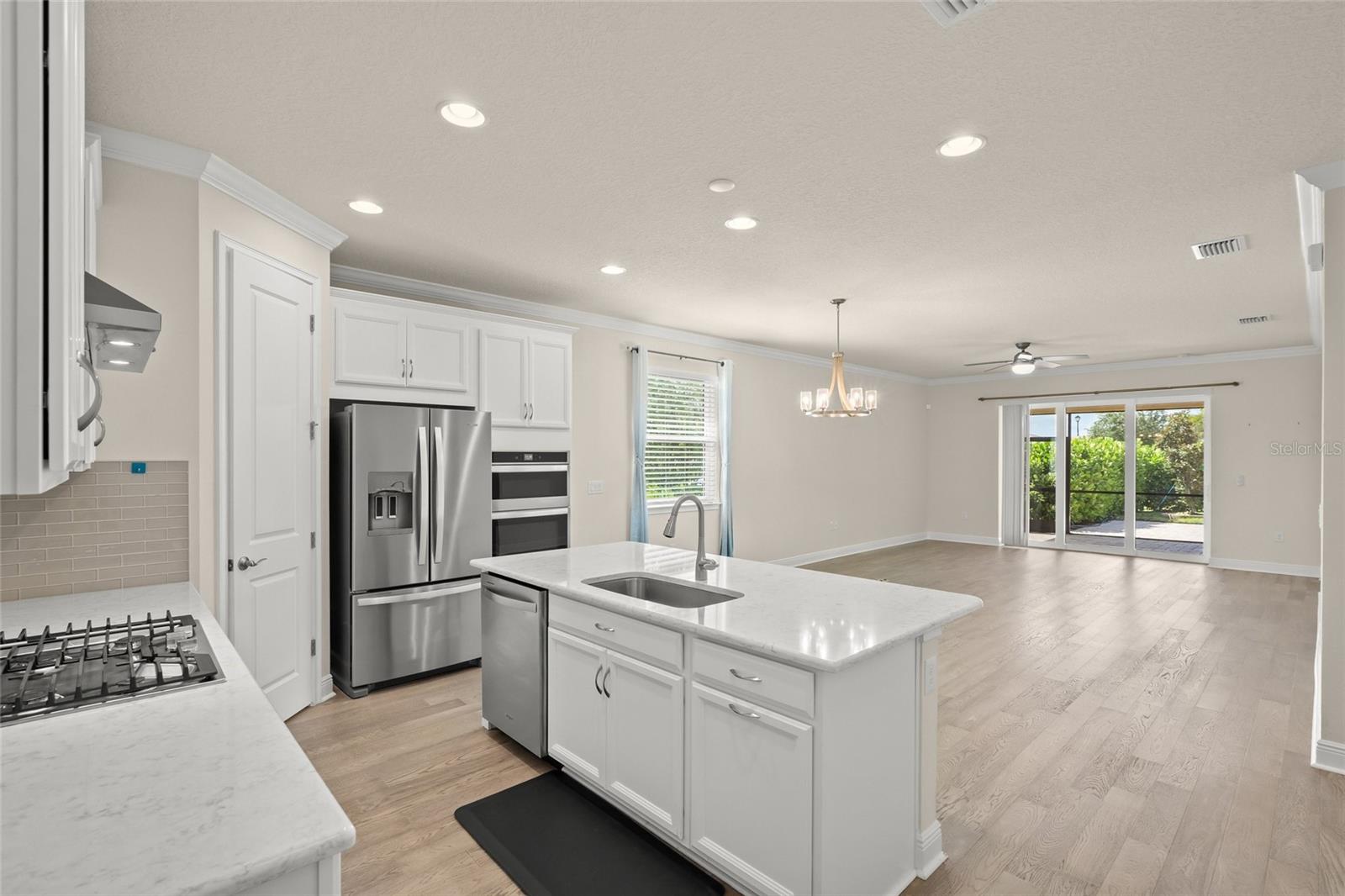 5690 Long Shore Loop Property Photo 6