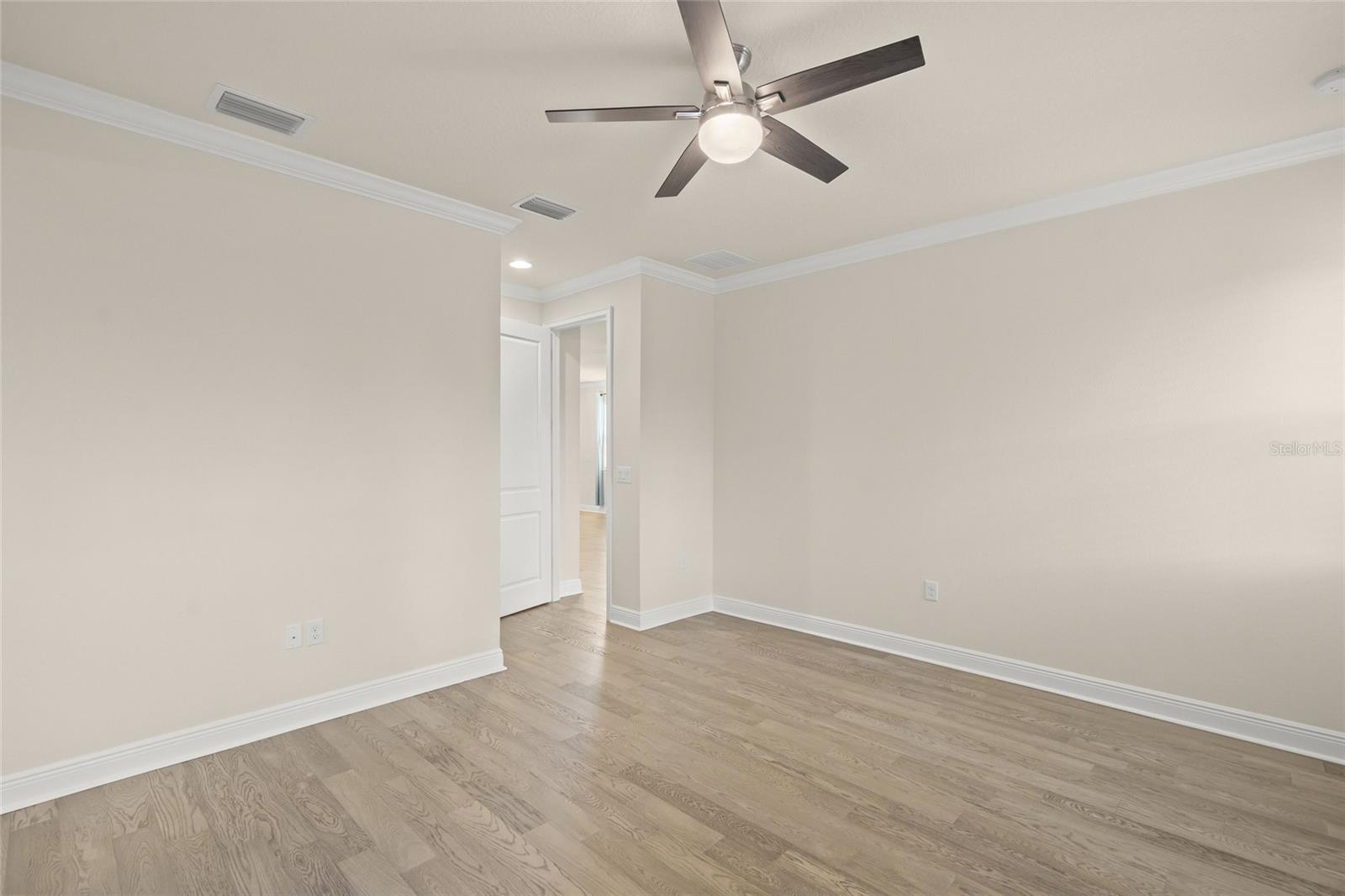 5690 Long Shore Loop Property Photo 12