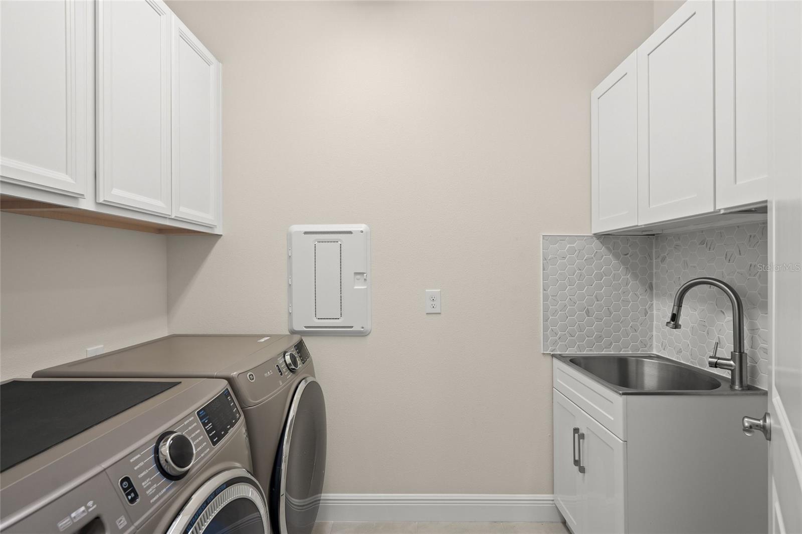 5690 Long Shore Loop Property Photo 31