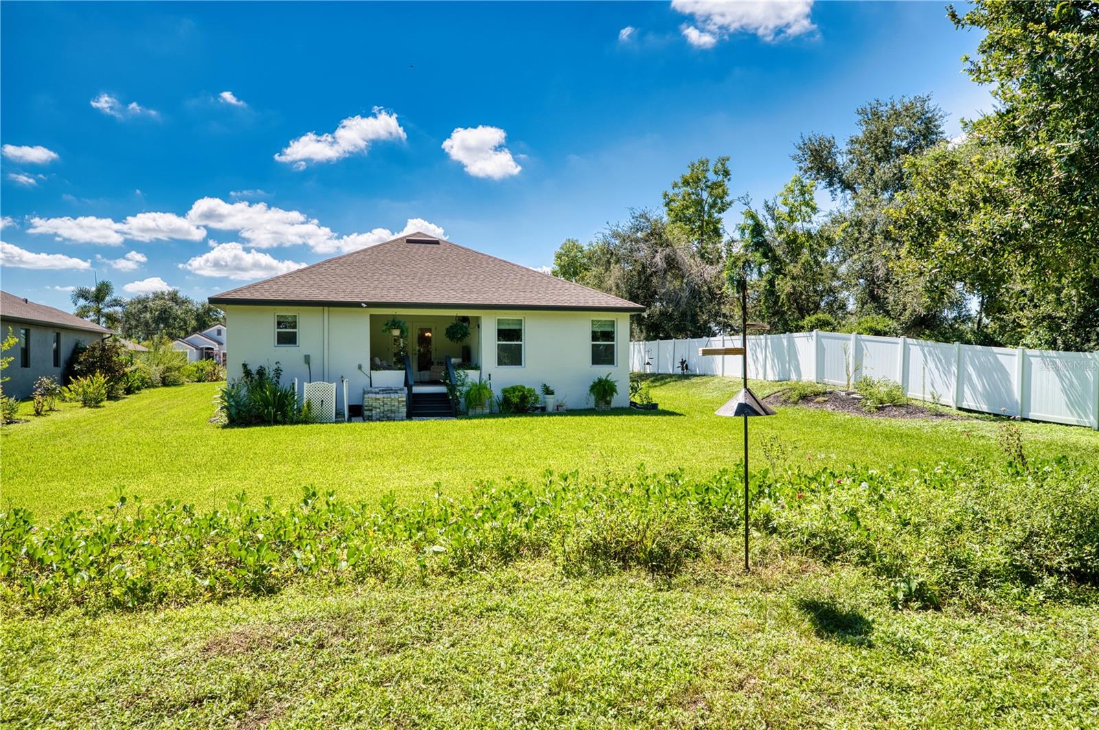 9406 43rd Ct E Property Photo 4