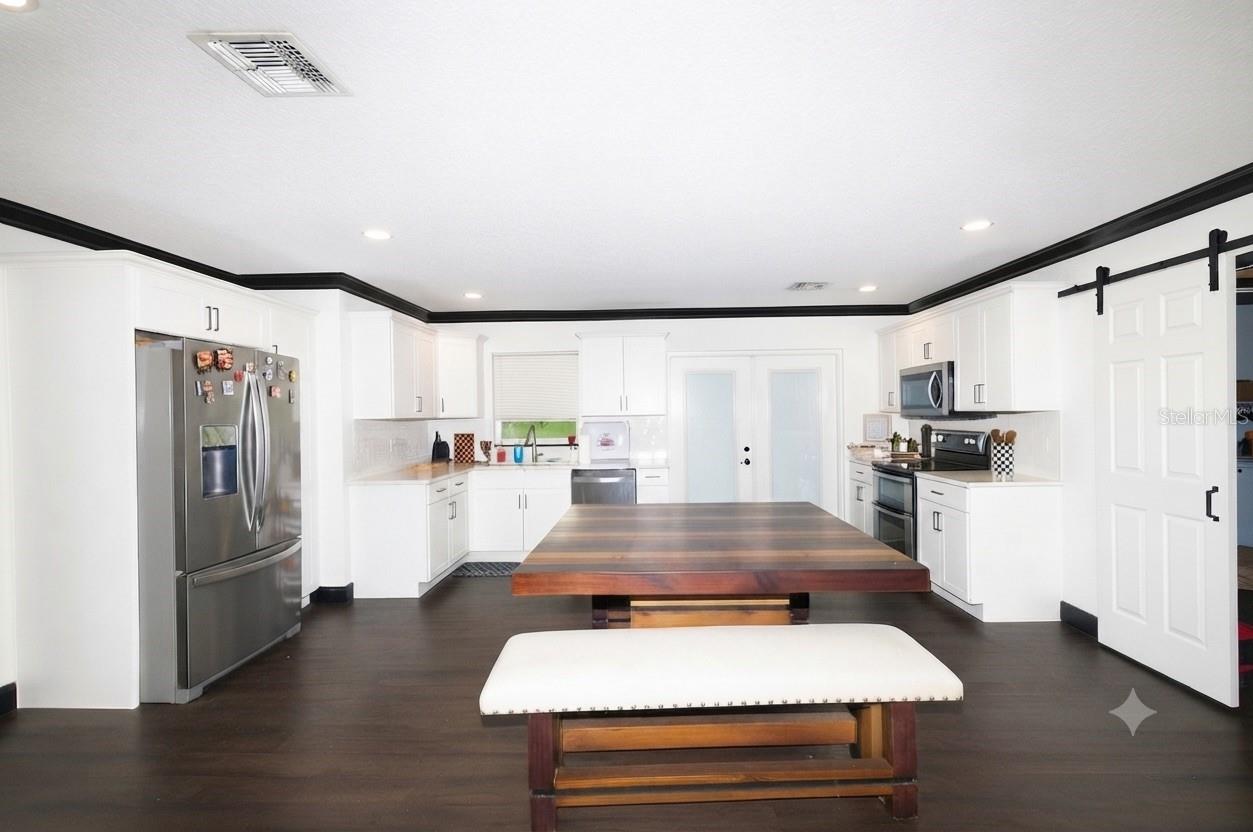 3981 Hickory Tree Rd Property Photo 4