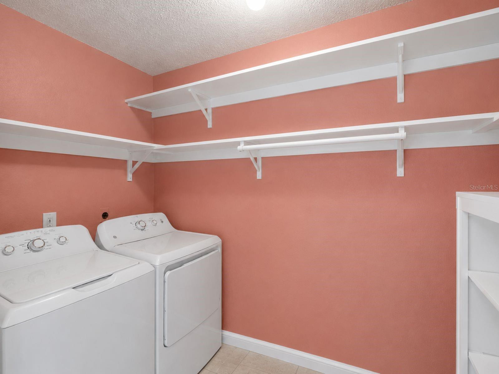 511 Lakeside Dr #511 Property Photo 28
