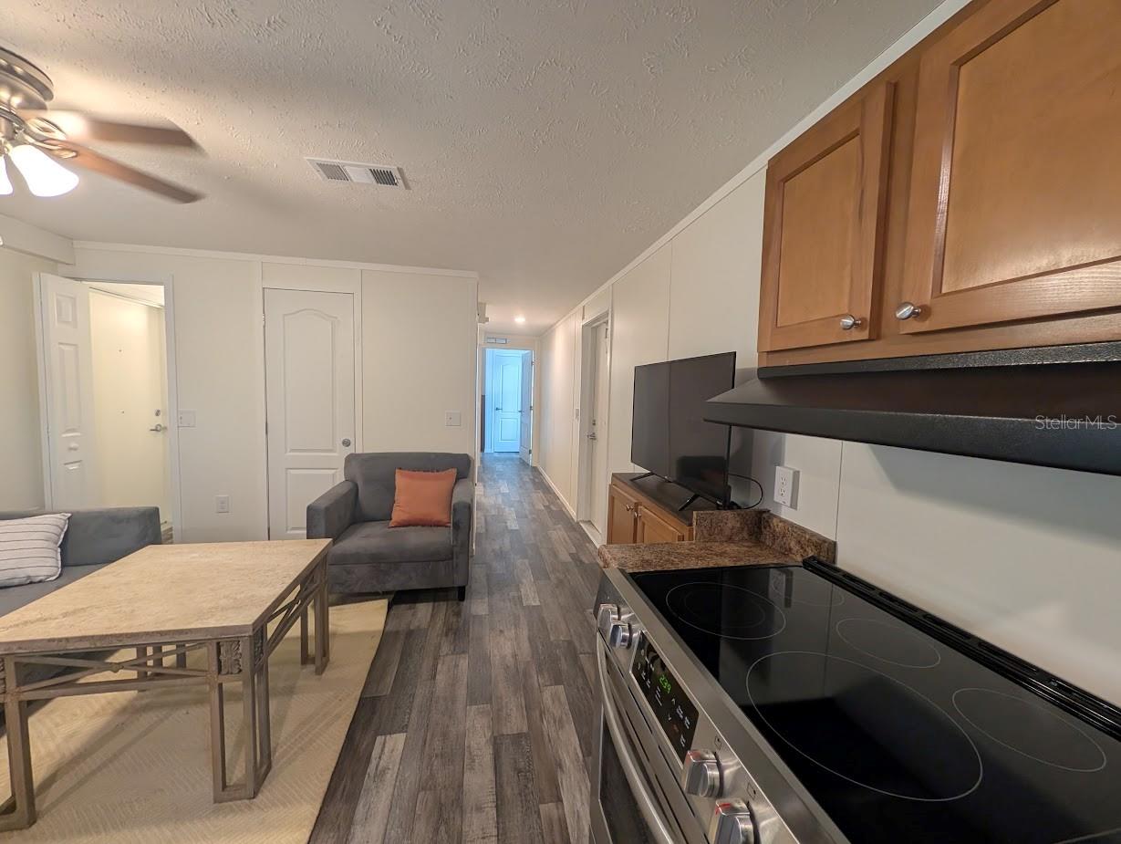 5700 Holiday Park Blvd Property Photo 13