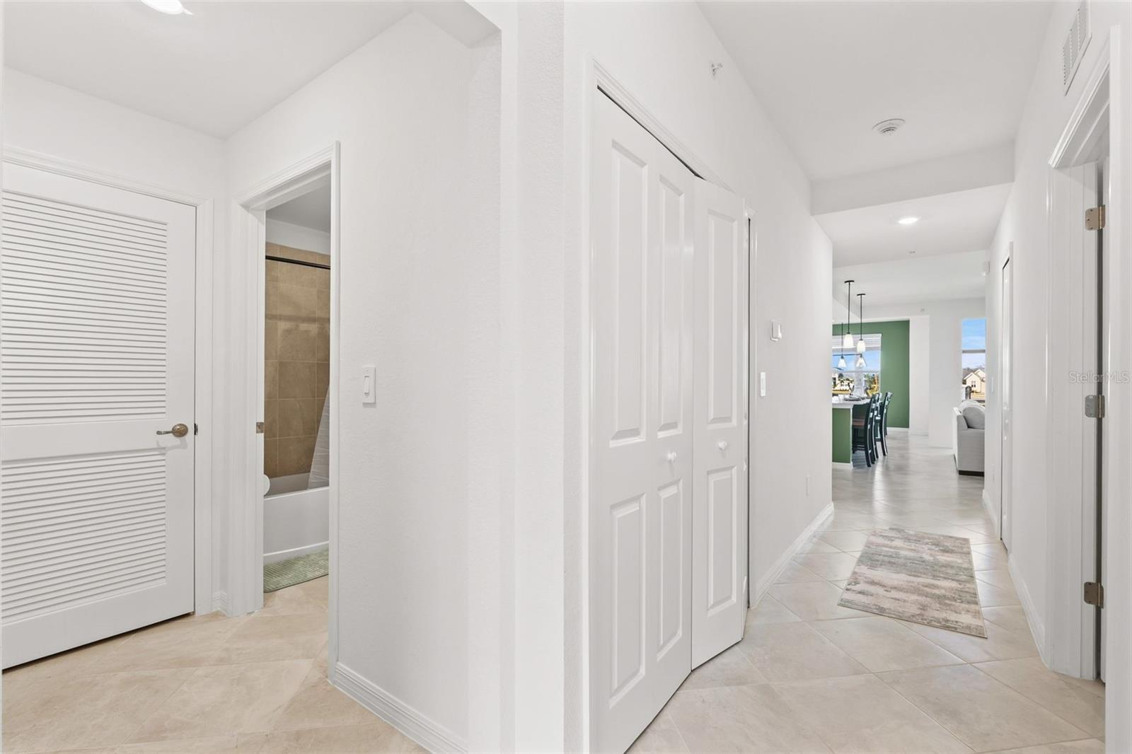 19015 Scallop Loop #106 Property Photo 6