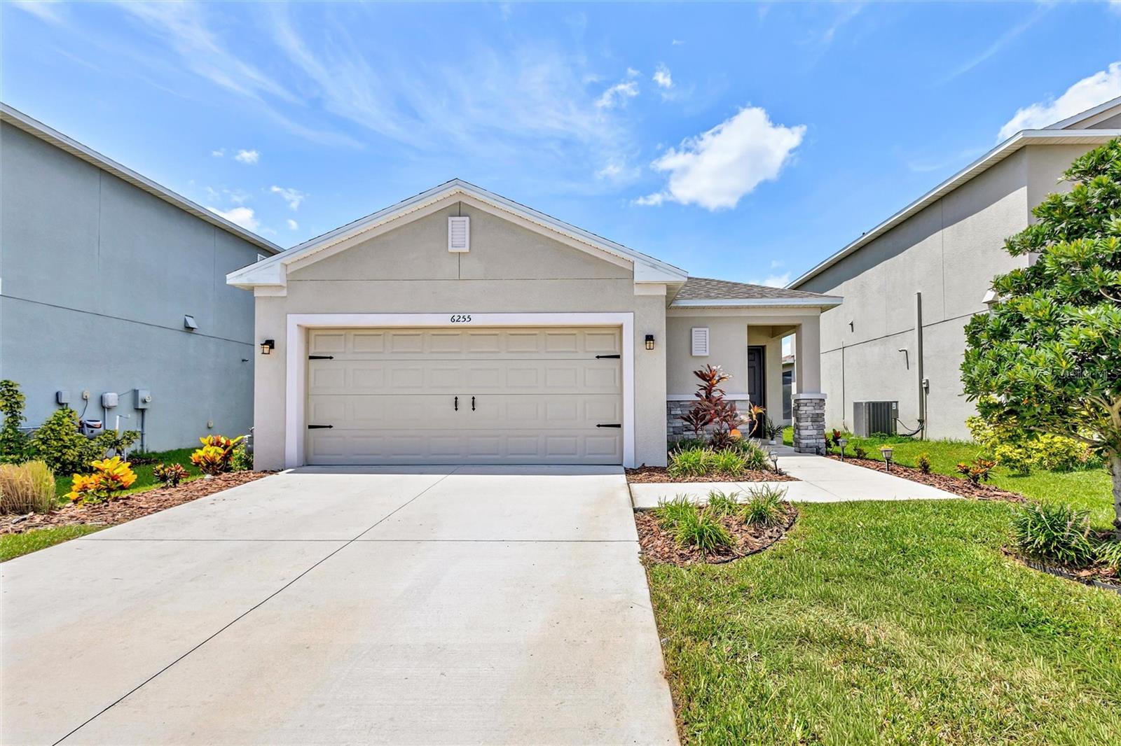 6255 Springmont Loop Property Photo 1