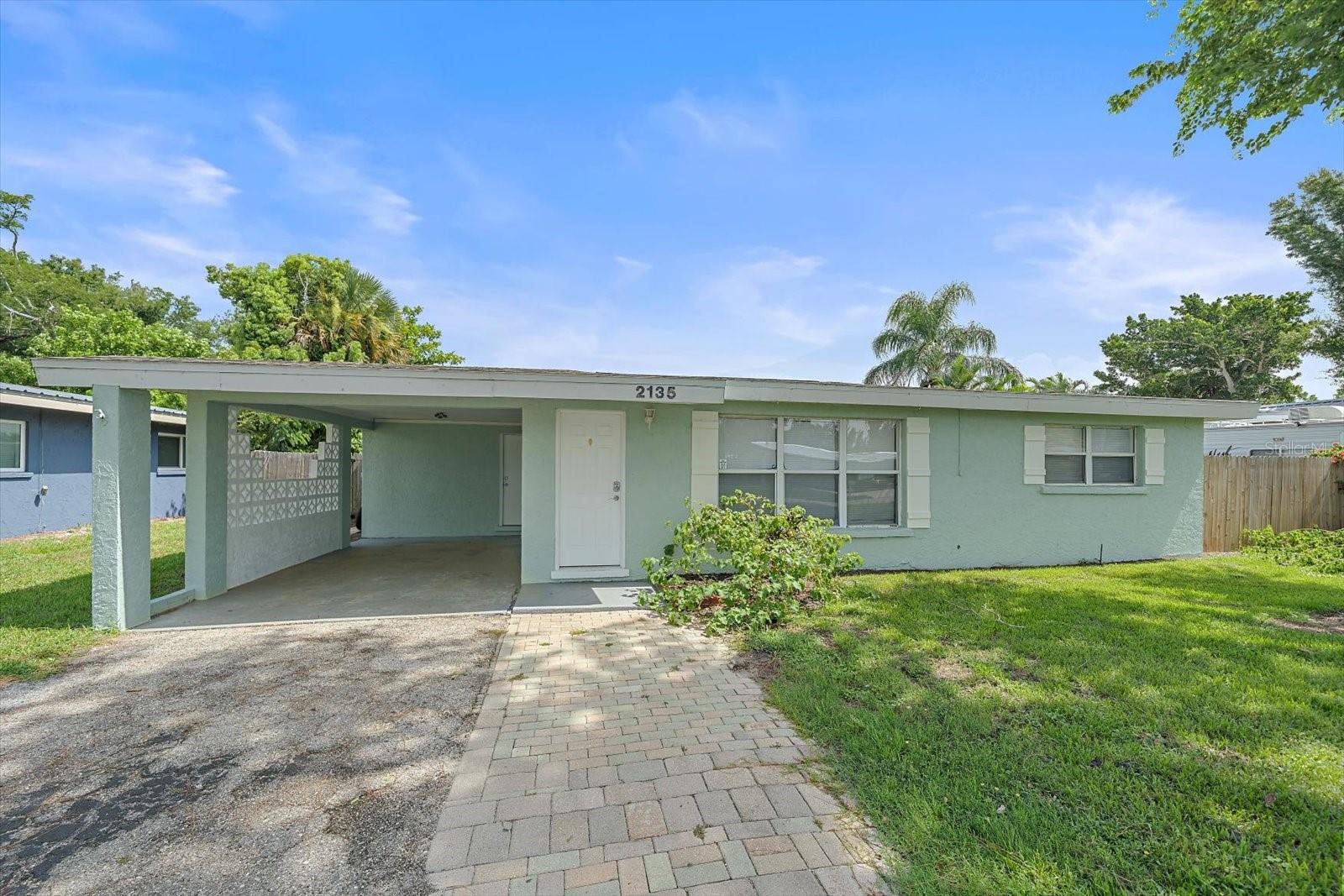 2135 Lee Ln Property Photo 1