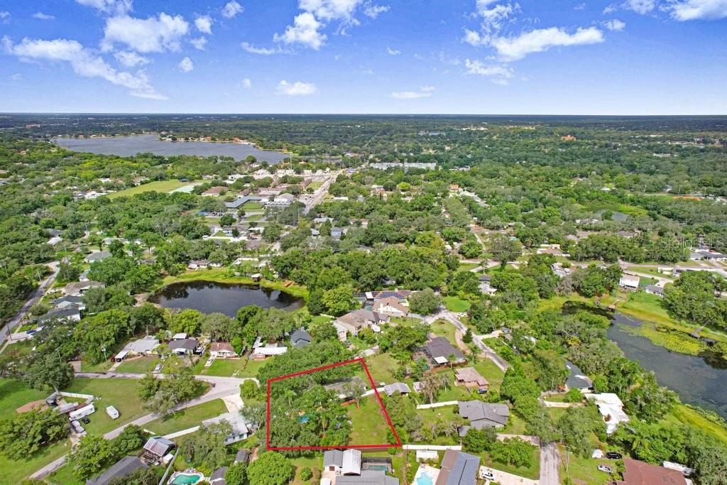 12113 Midlake Dr Property Photo 8