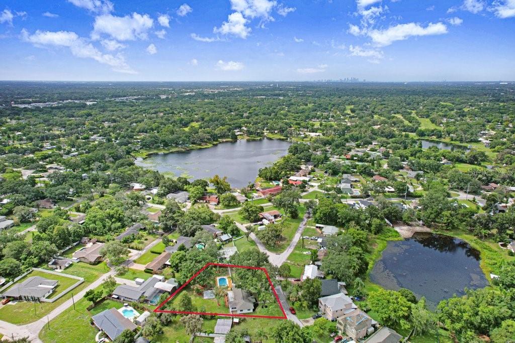 12113 Midlake Dr Property Photo 10