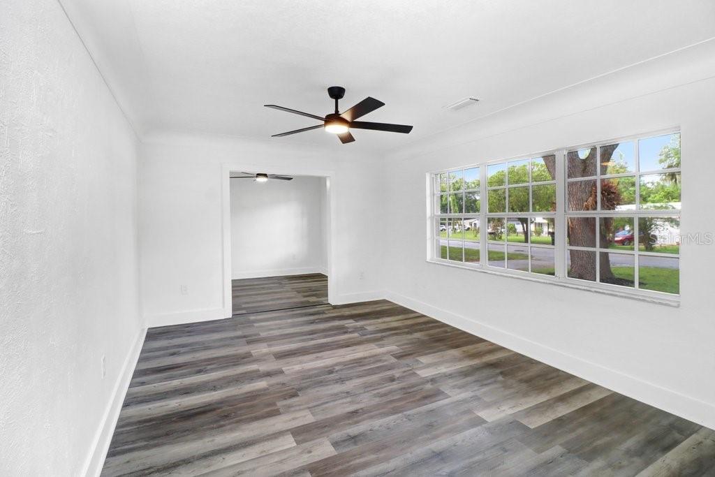 12113 Midlake Dr Property Photo 15