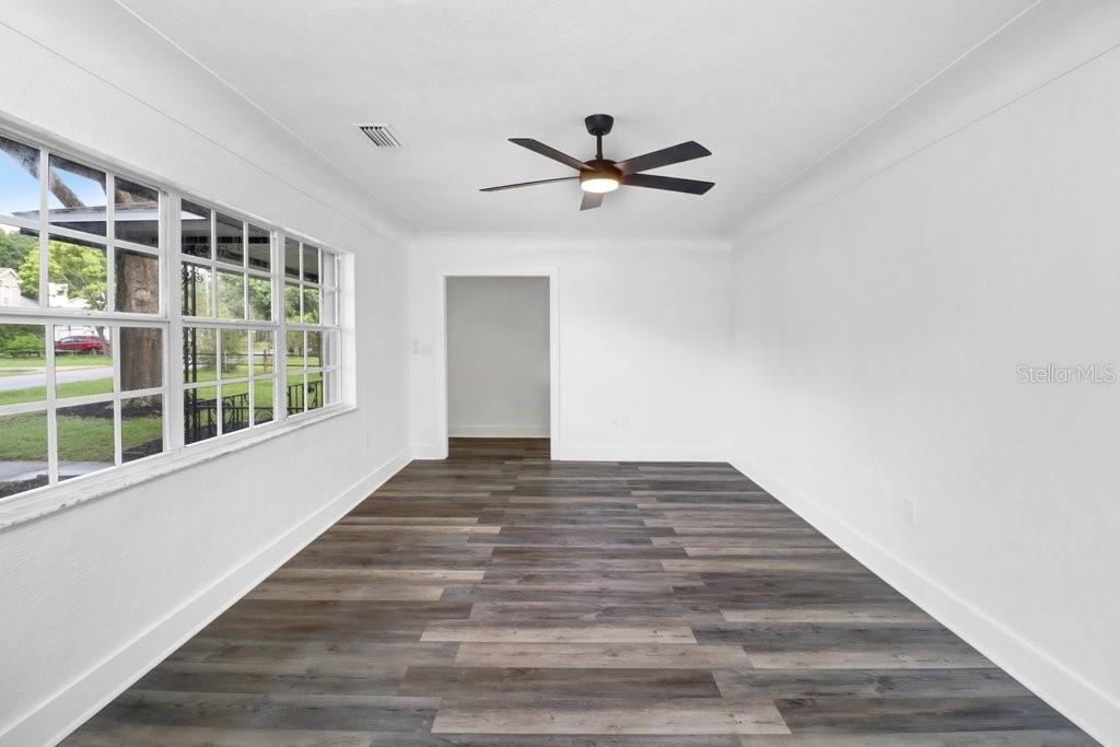 12113 Midlake Dr Property Photo 16