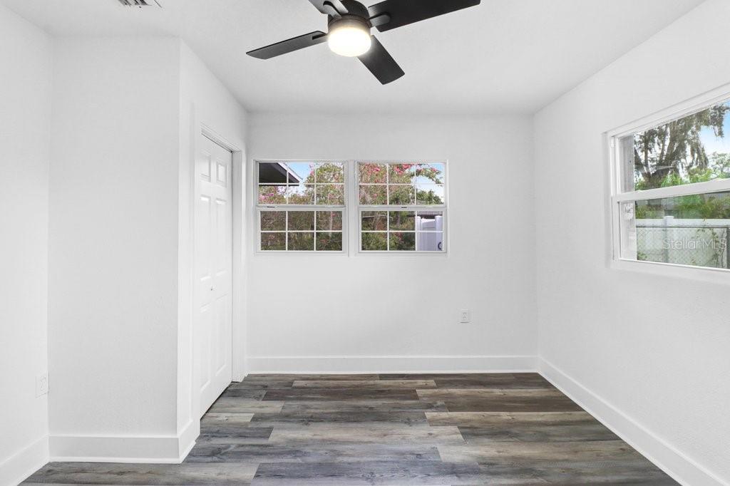 12113 Midlake Dr Property Photo 25
