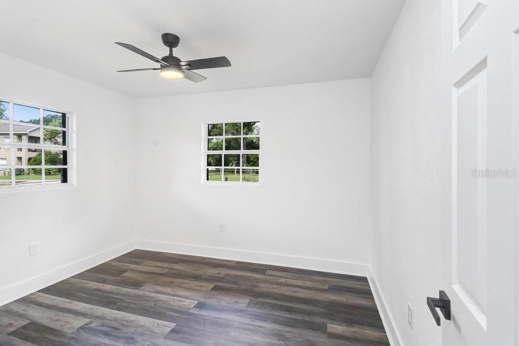 12113 Midlake Dr Property Photo 31