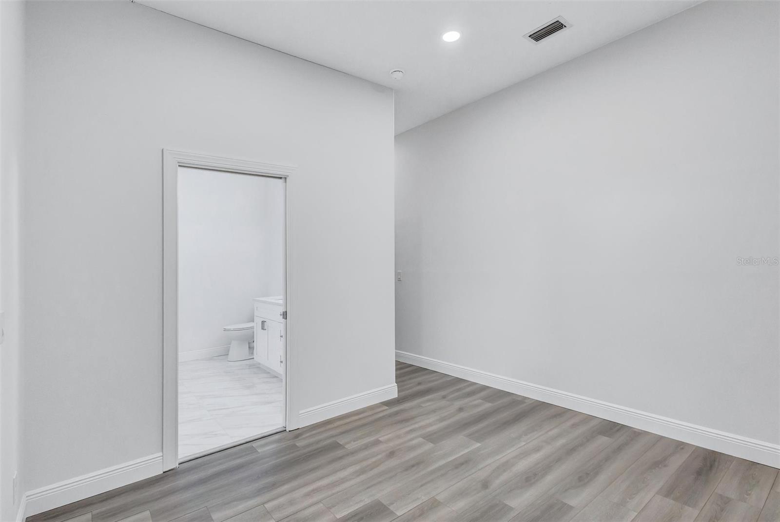 1911 148th Ct E Property Photo 25