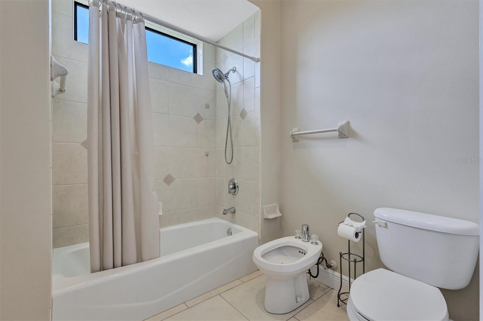 1911 148th Ct E Property Photo 34