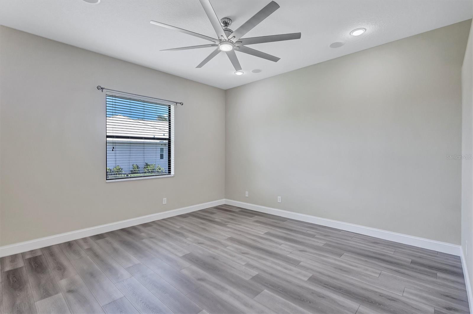 1911 148th Ct E Property Photo 35