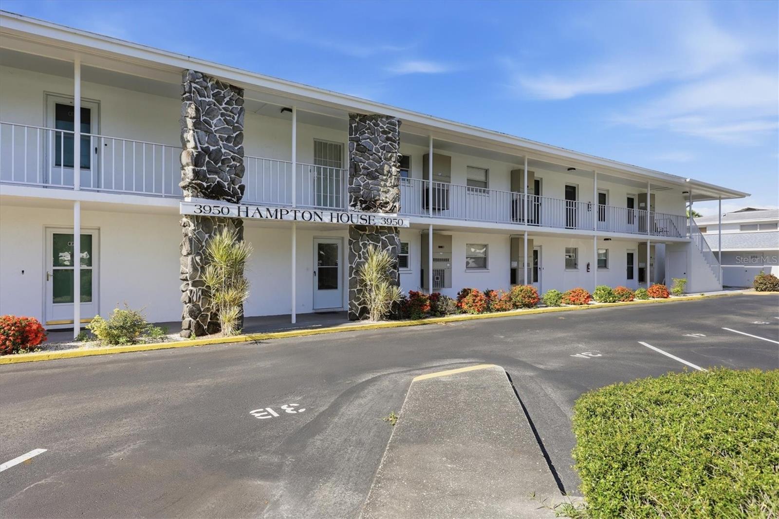 3950 ROXANE BLVD #4A