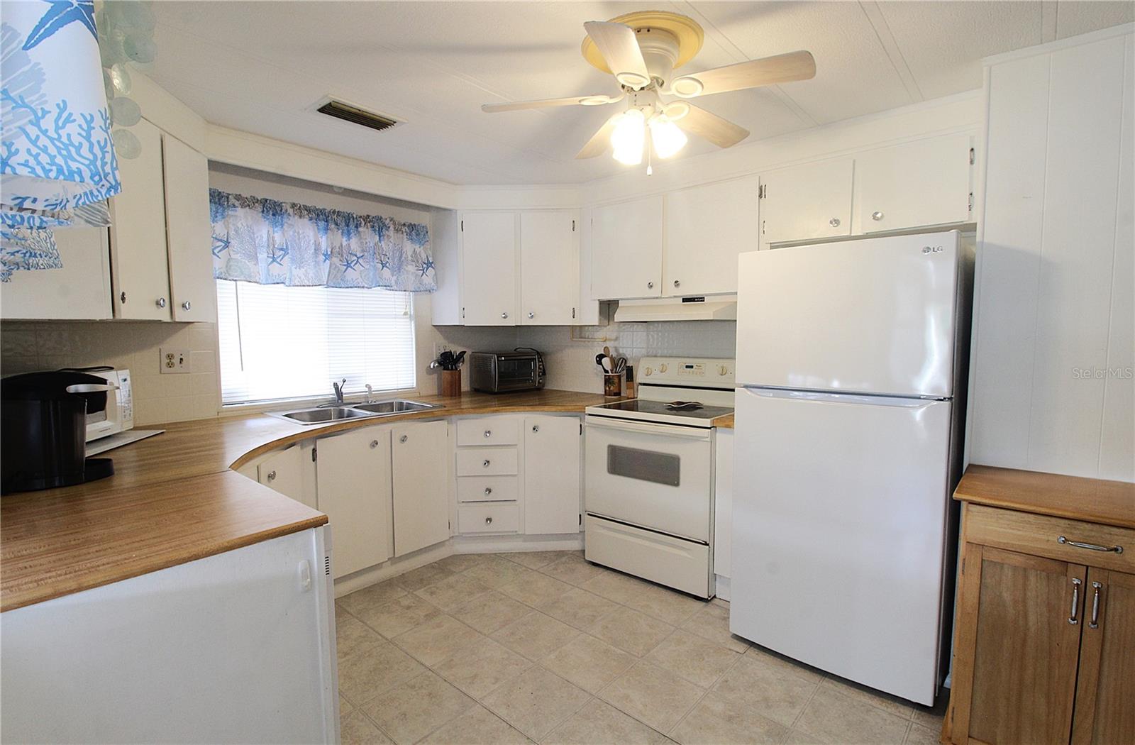 607 Cervina Dr Property Photo 4