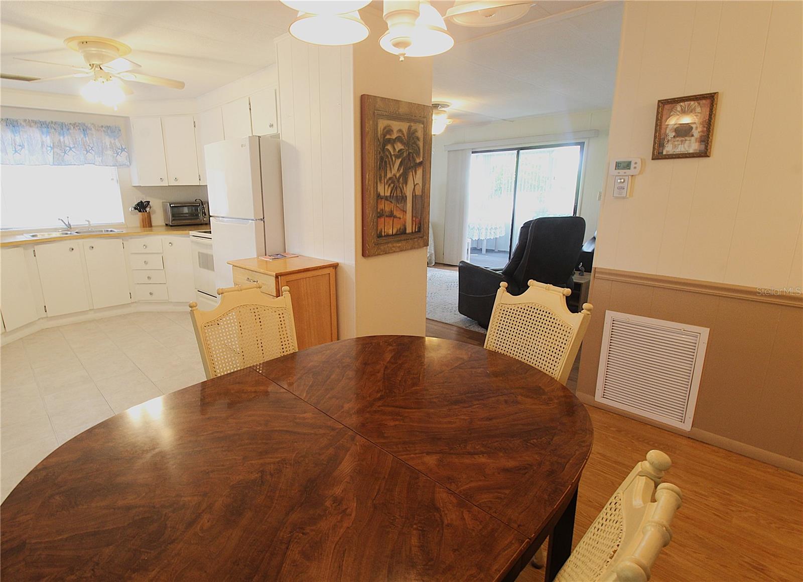 607 Cervina Dr Property Photo 7