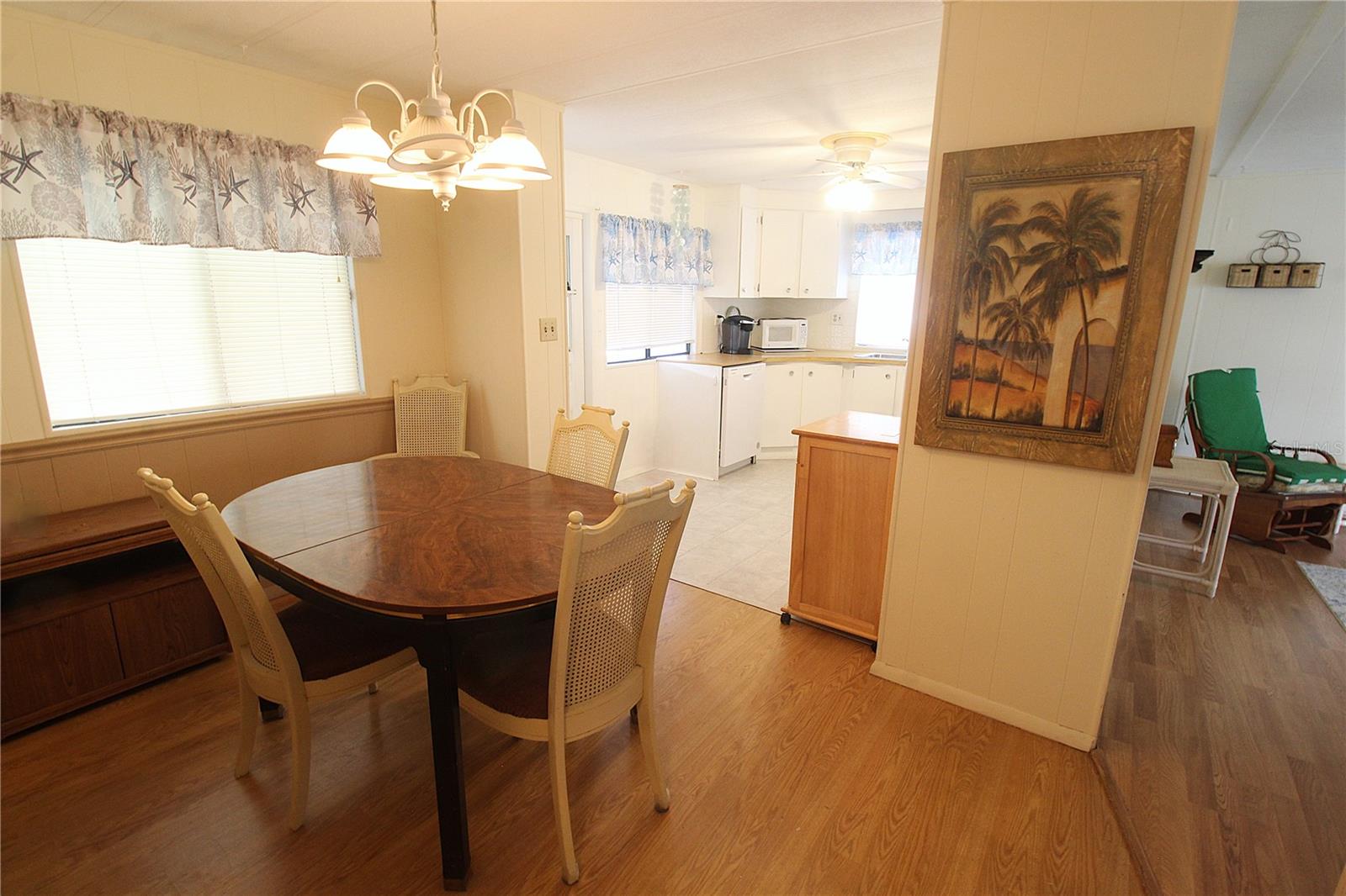 607 Cervina Dr Property Photo 9