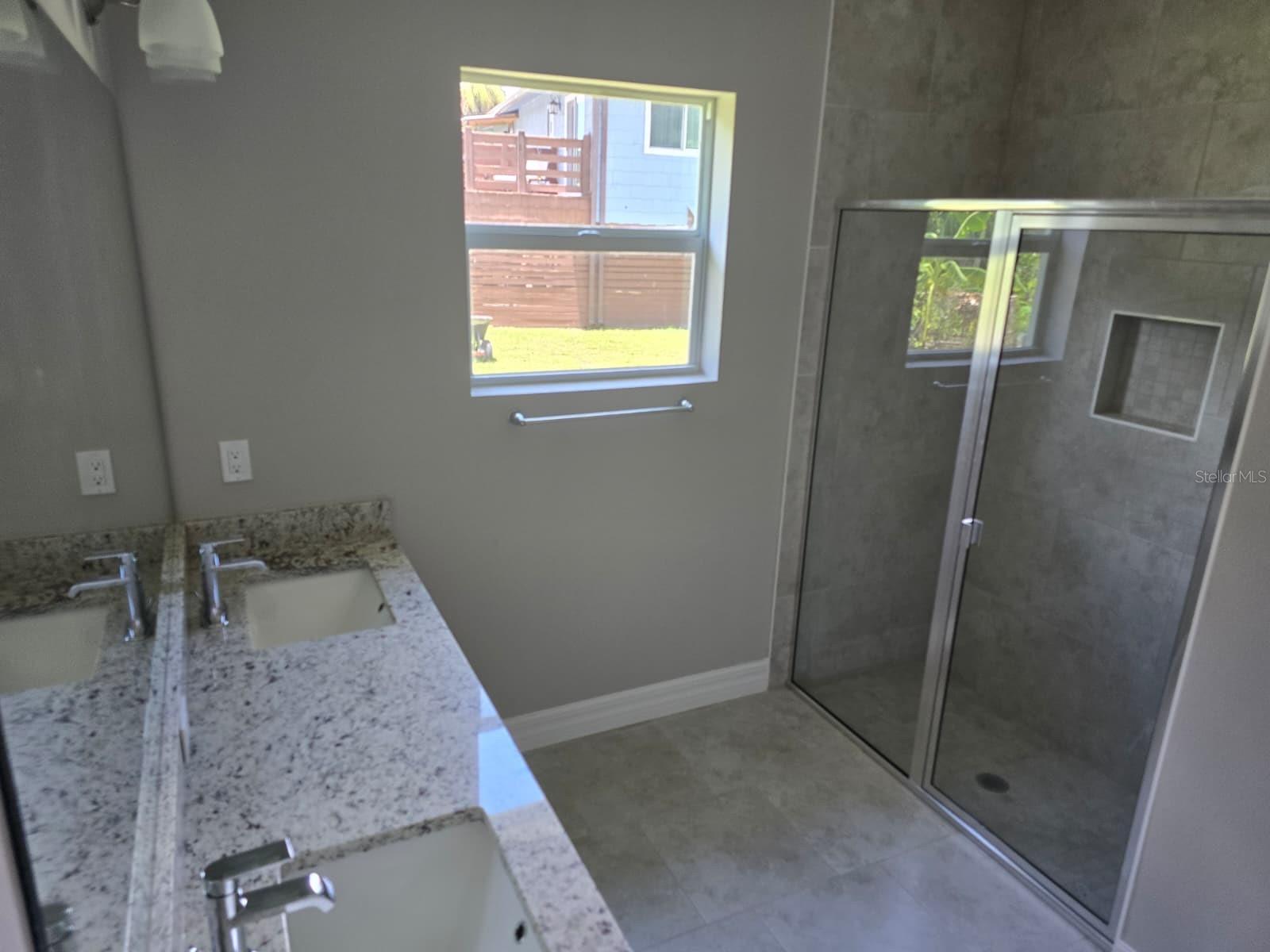 2857 Shady Ave Property Photo 6