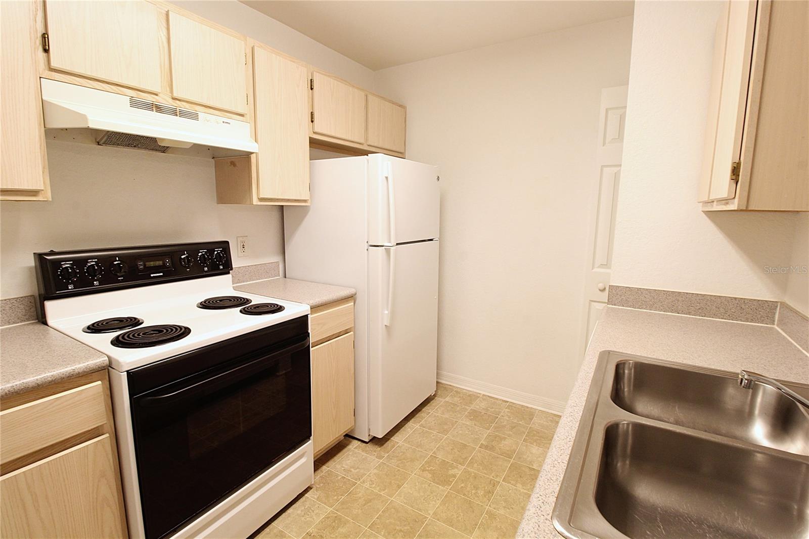 8905 Manor Loop #107 Property Photo 5