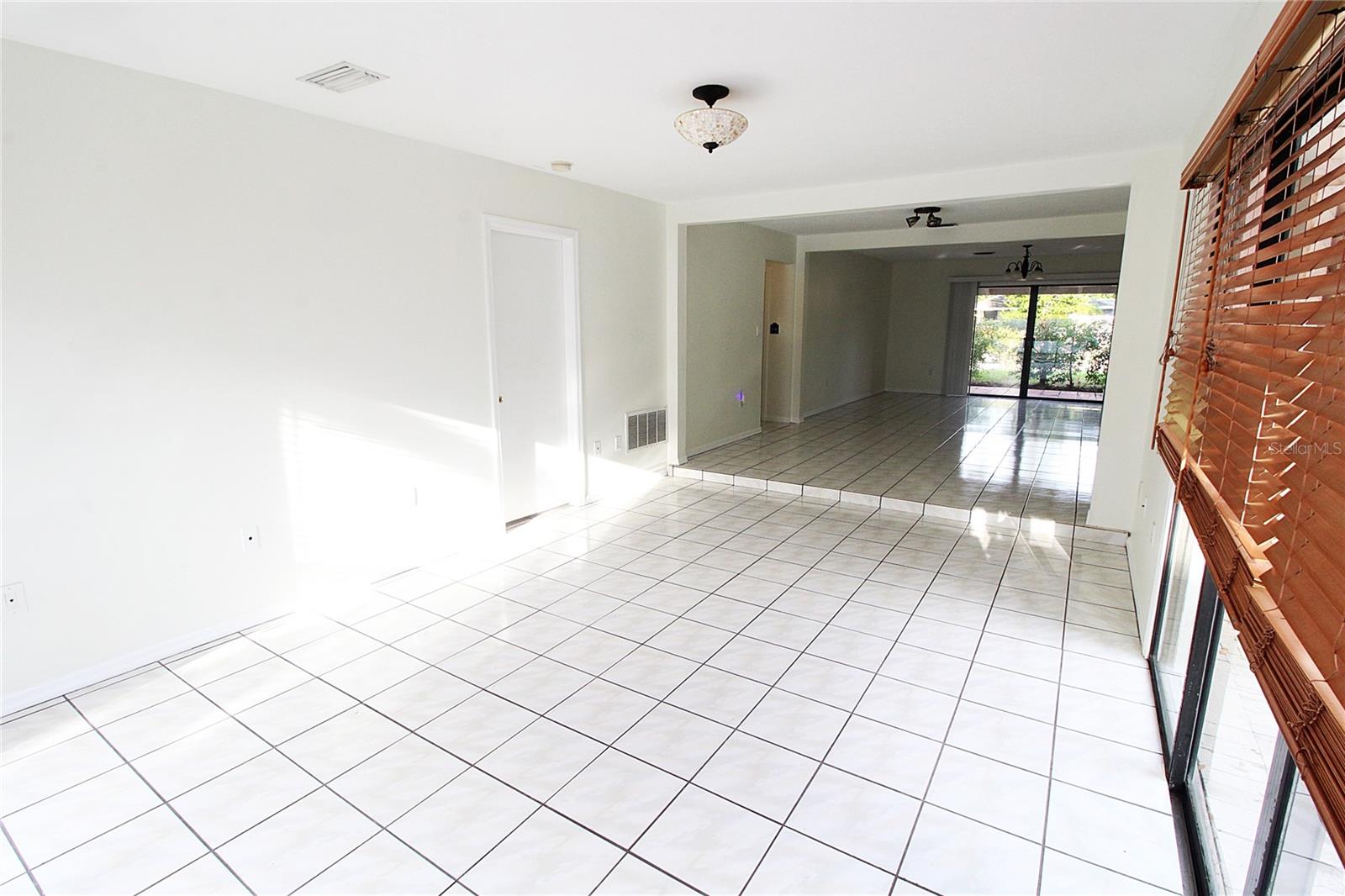 2516 E Milmar Dr Property Photo 8