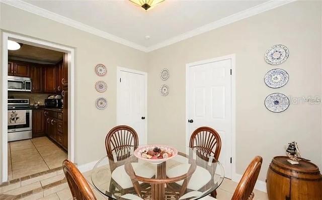 5909 Albert Pl Property Photo 10