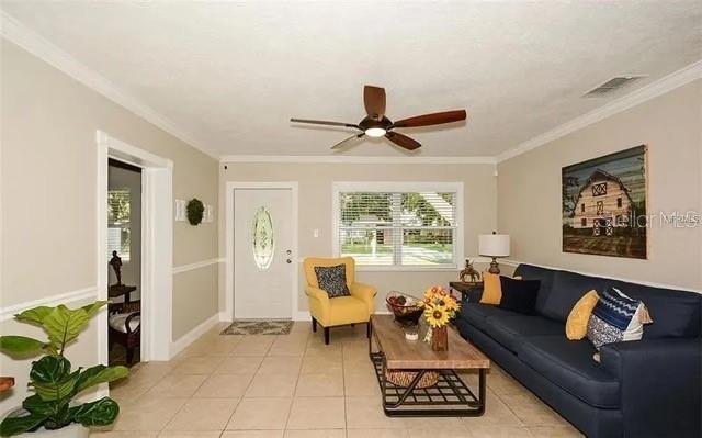 5909 Albert Pl Property Photo 11