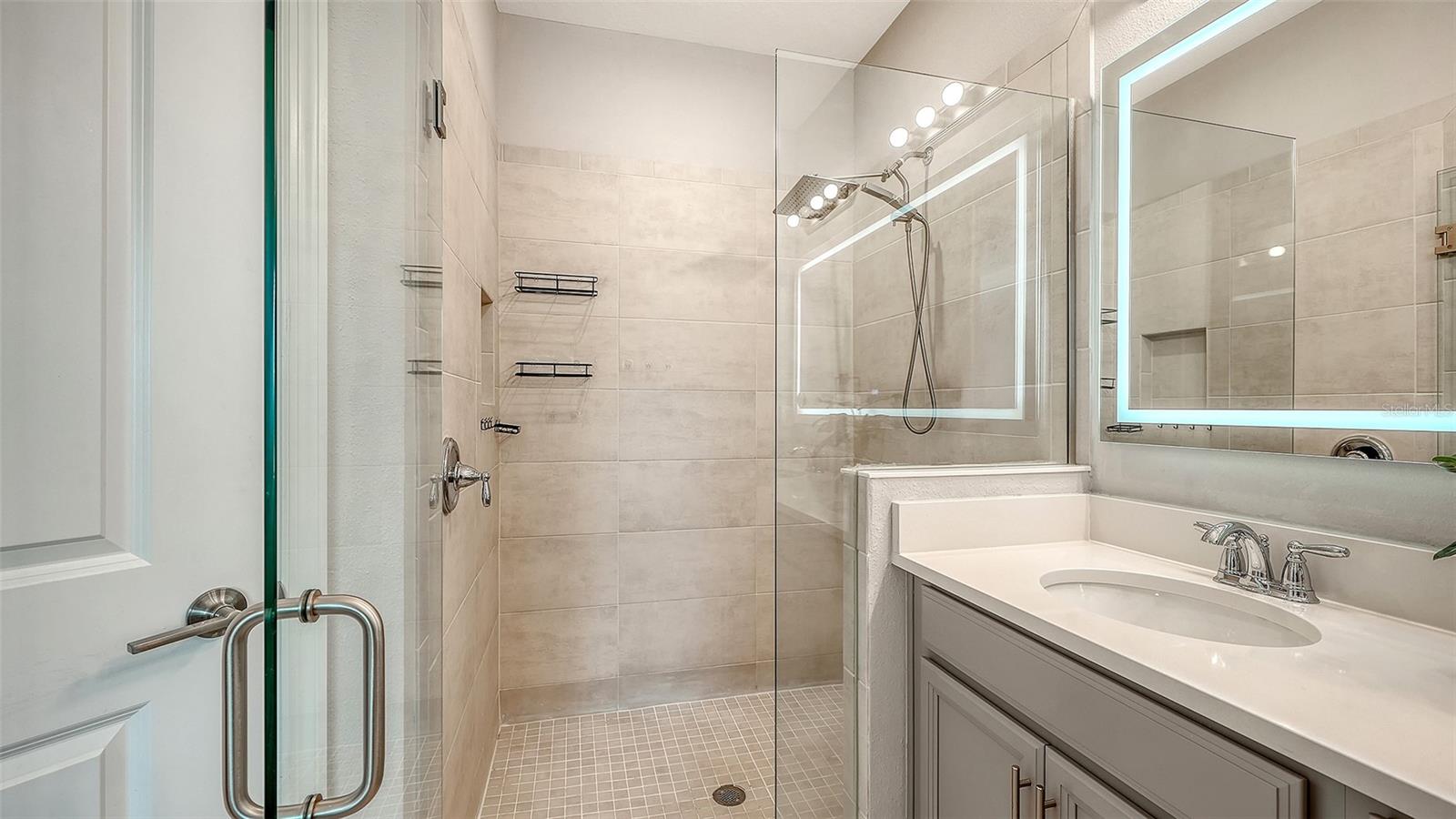 15336 Isla Palma Ln Property Photo 24
