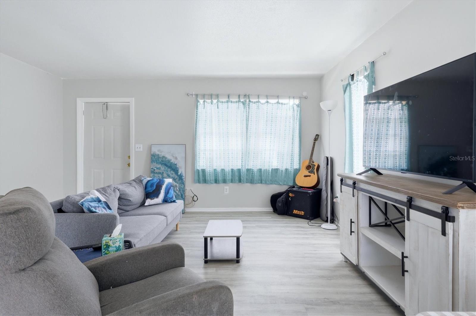 1805 Marbeth St #1805/1807 Property Photo 4
