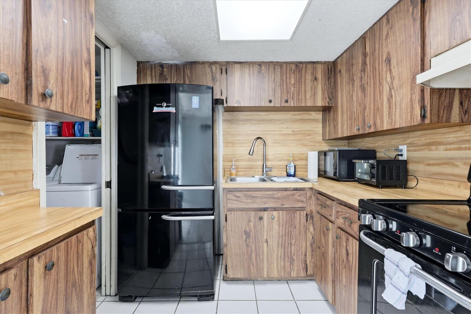 1805 Marbeth St #1805/1807 Property Photo 5