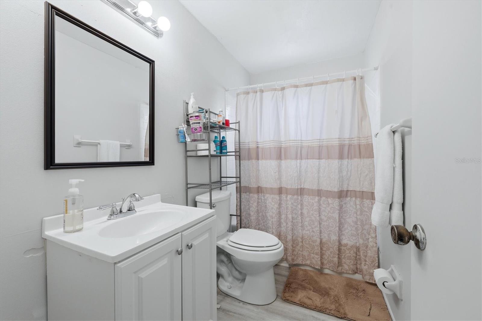 1805 Marbeth St #1805/1807 Property Photo 8
