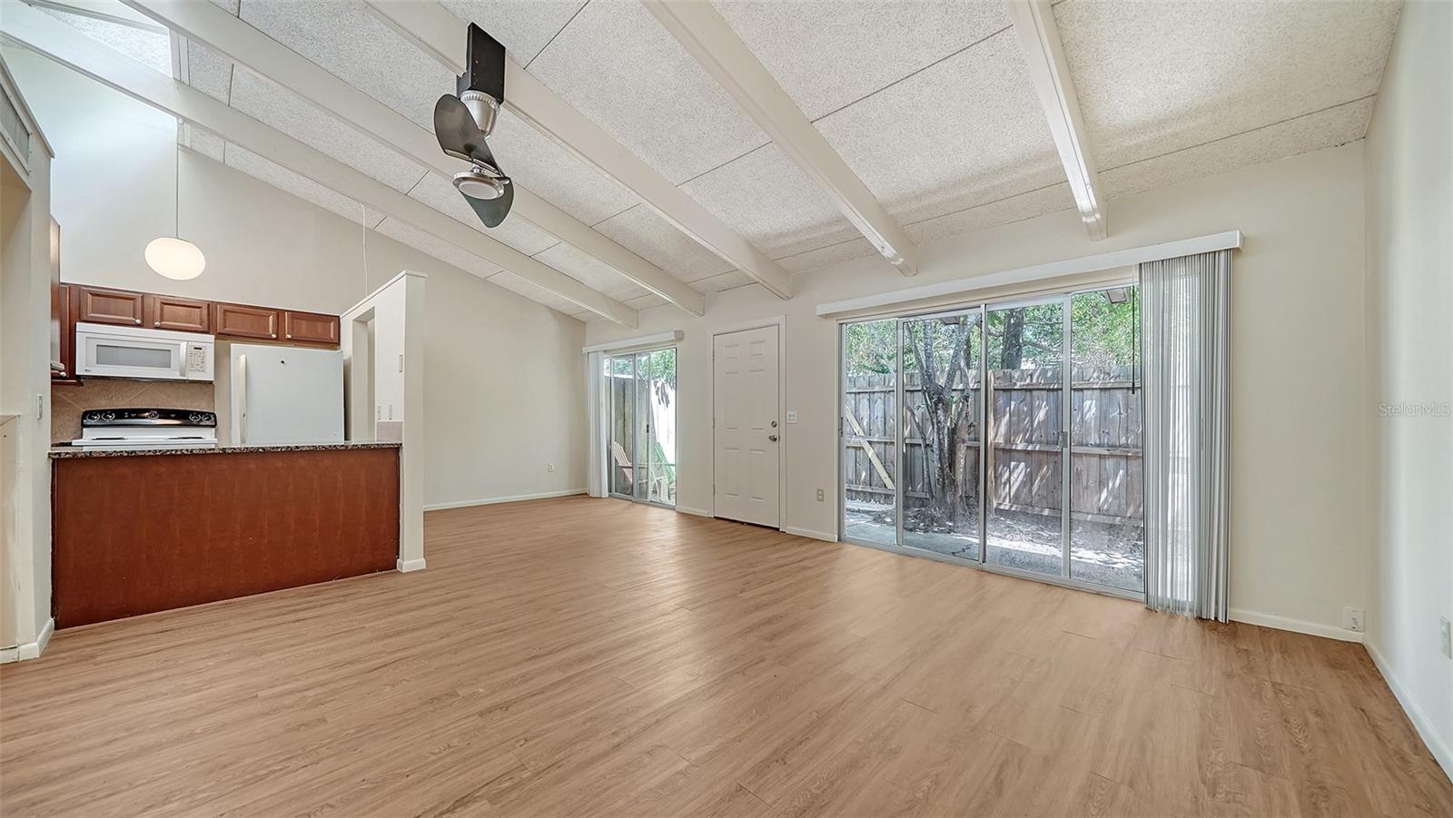 500 N Jefferson Ave #b-5 Property Photo 4