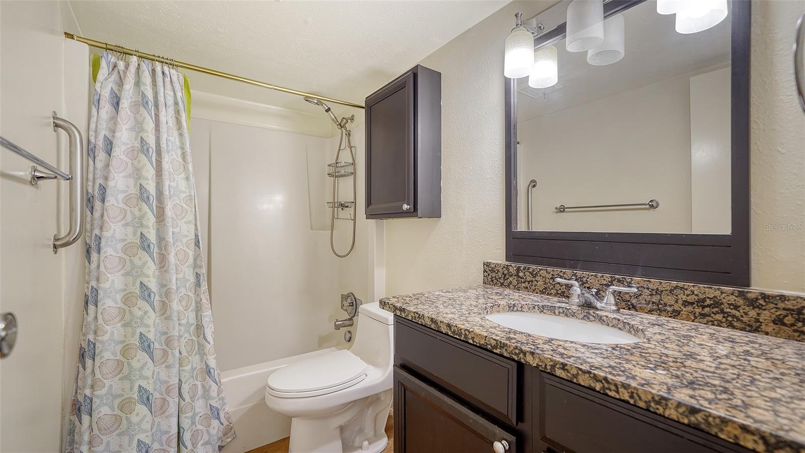 500 N Jefferson Ave #b-5 Property Photo 13